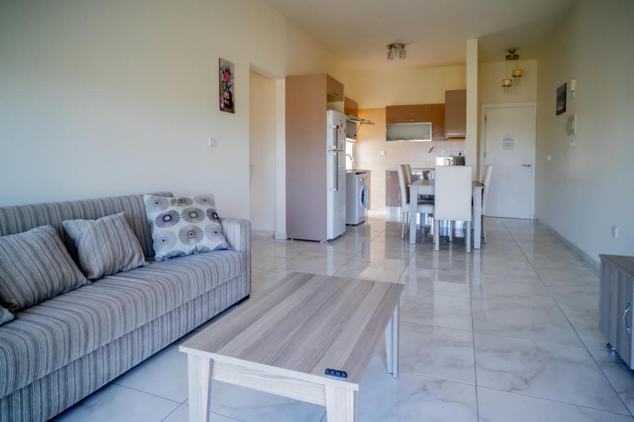 Spacious Two-Bedroom Apartment In Amazing Residence Escape Homes Kyrenia  Exteriör bild