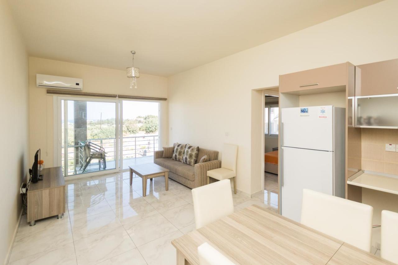 Spacious Two-Bedroom Apartment In Amazing Residence Escape Homes Kyrenia  Exteriör bild