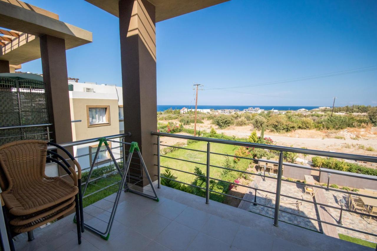 Spacious Two-Bedroom Apartment In Amazing Residence Escape Homes Kyrenia  Exteriör bild